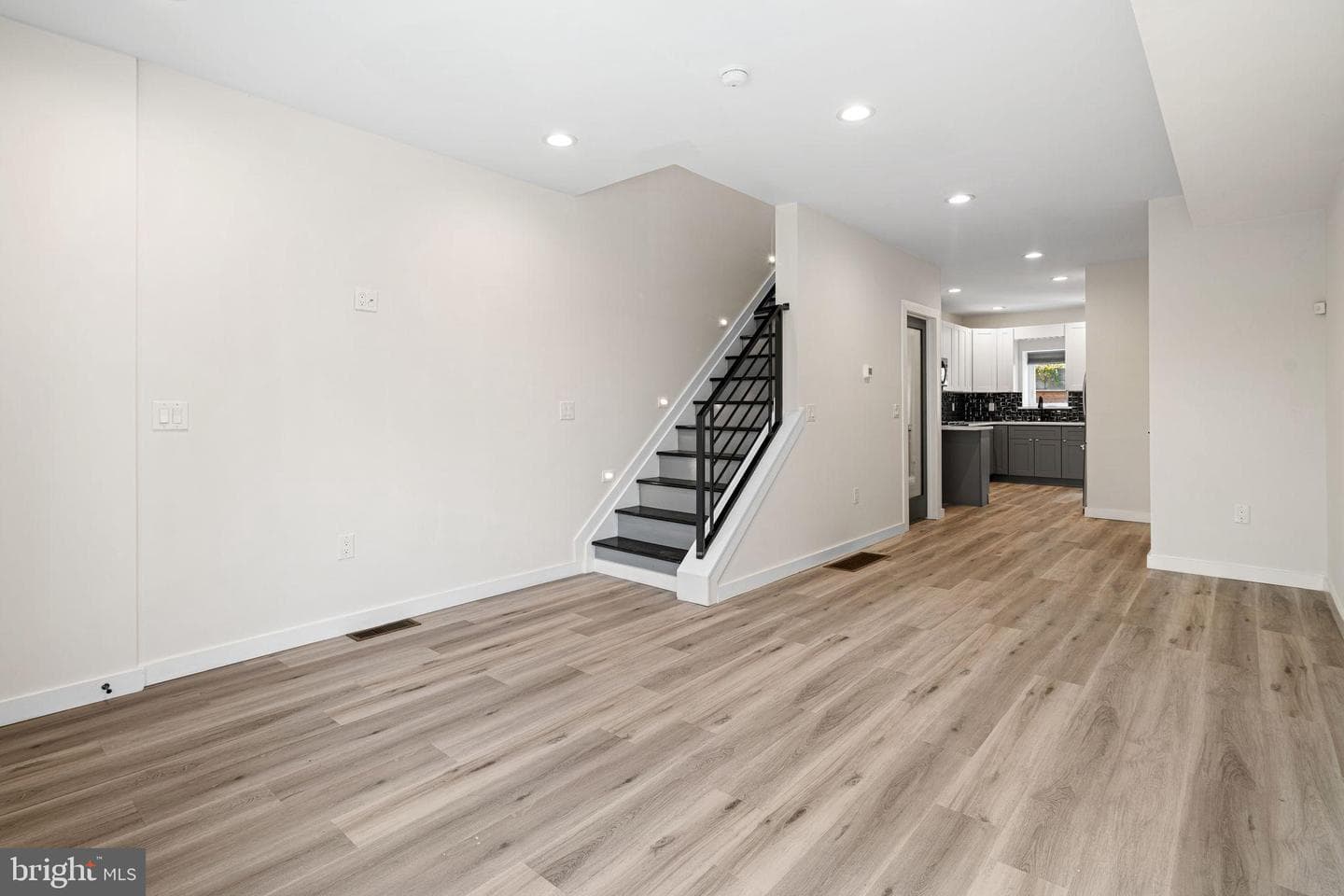 1812 S Ringgold Street photo 3