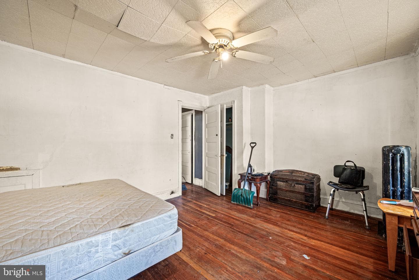 102 W Cliveden Street photo 12
