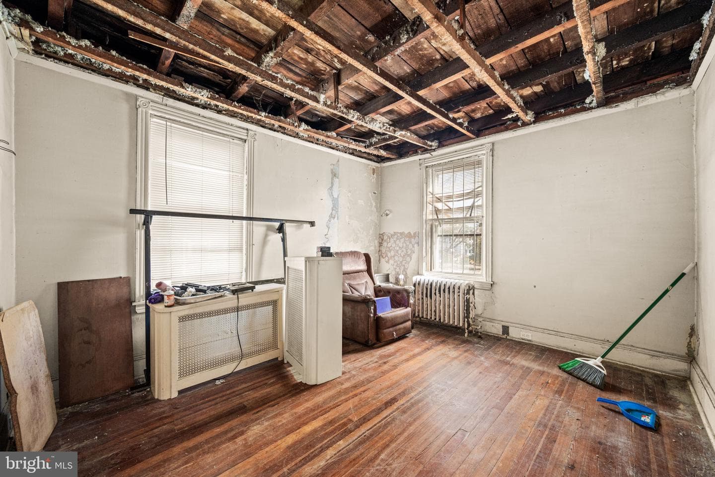 102 W Cliveden Street photo 15
