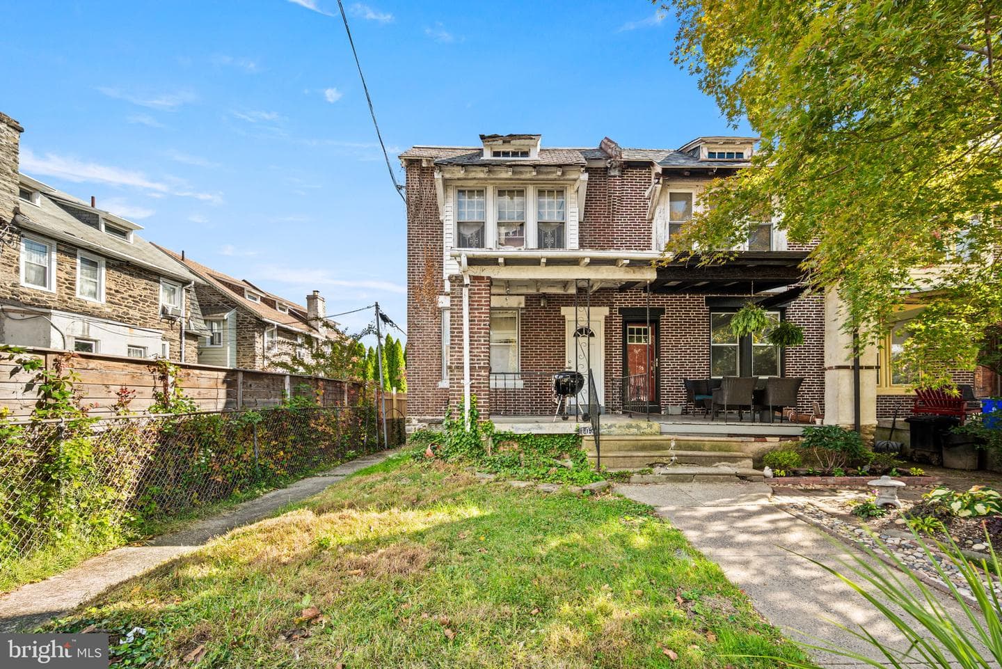 102 W Cliveden Street photo 2