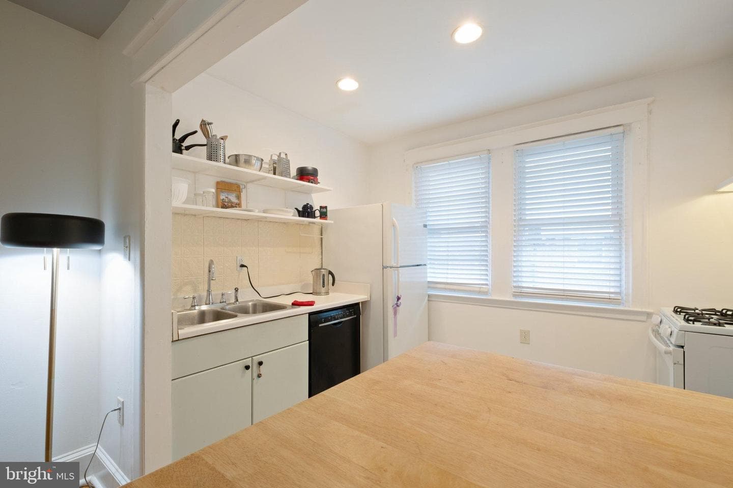 6030 Cedarhurst Street photo 7