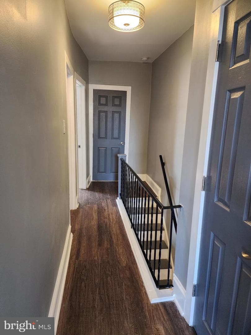 208 N Horton Street photo 17
