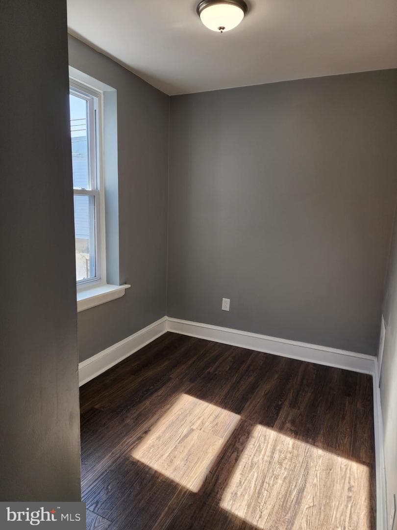 208 N Horton Street photo 18