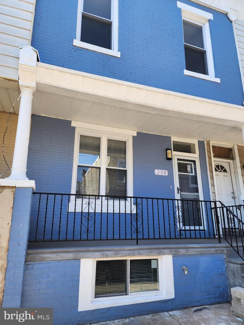208 N Horton Street photo 2