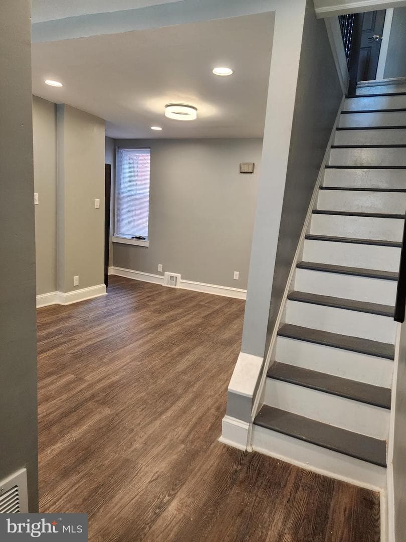 208 N Horton Street photo 21