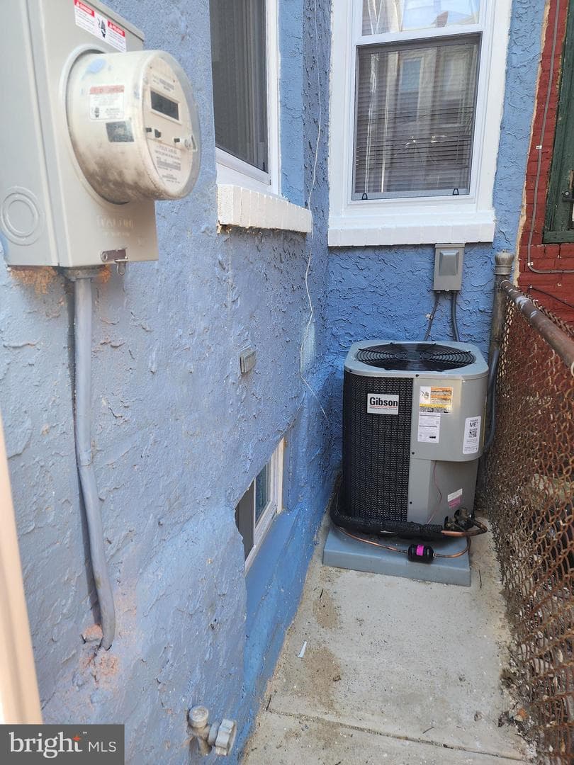 208 N Horton Street photo 28