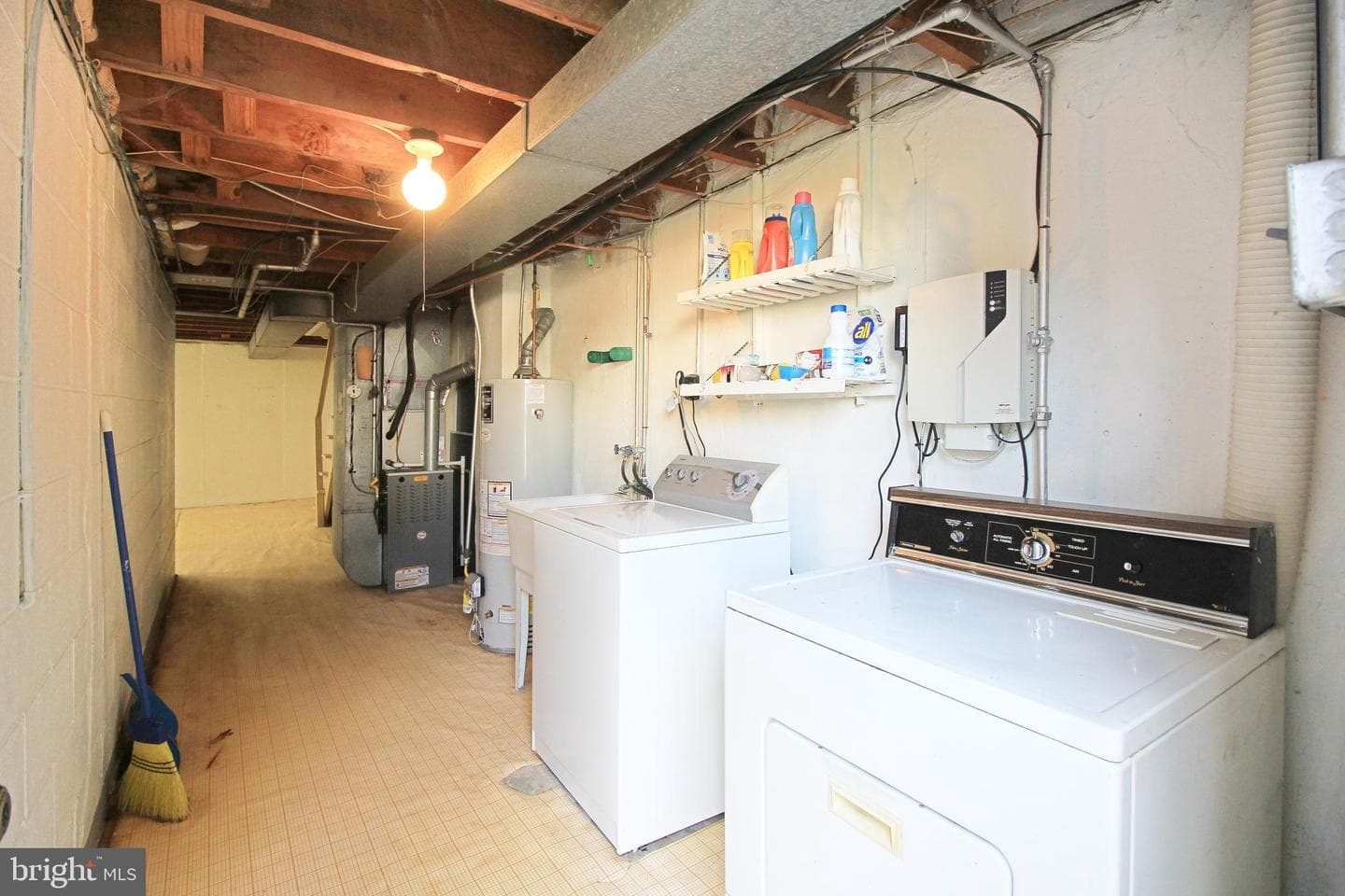 3427 Aubrey Avenue photo 23