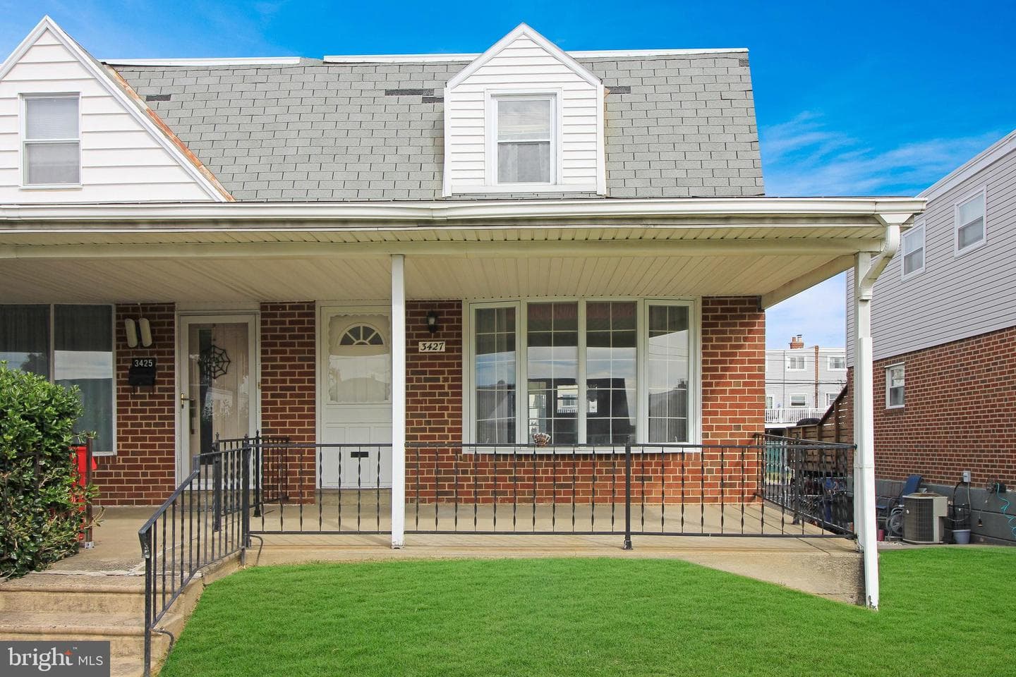 3427 Aubrey Avenue photo 3