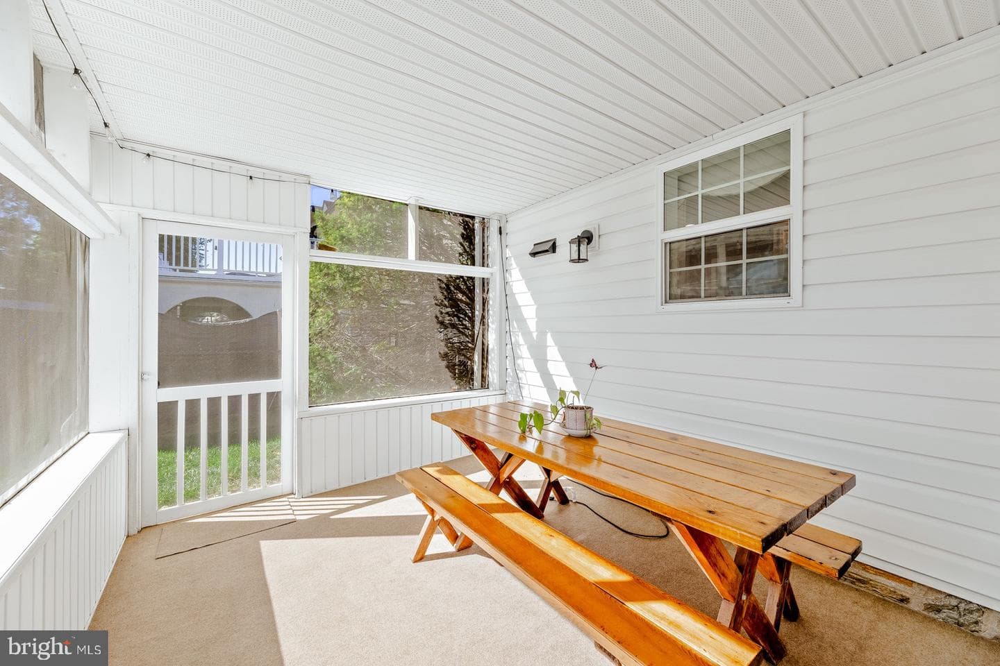 9415 Evans Street photo 33