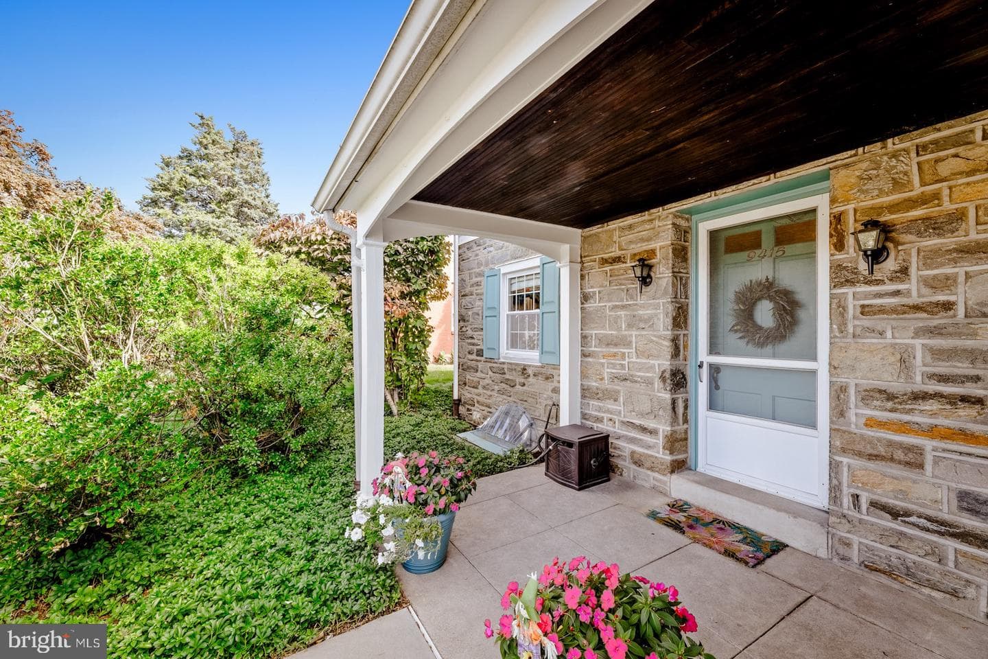 9415 Evans Street photo 5
