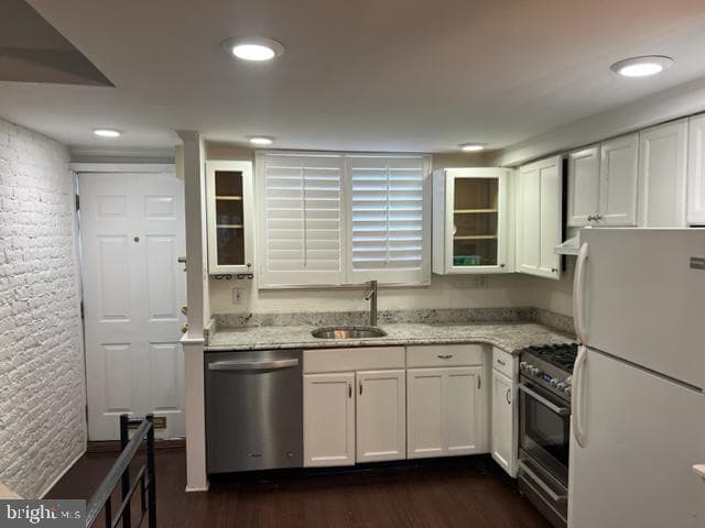 1028 Irving Street photo 2