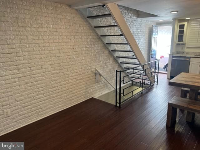 1028 Irving Street photo 3