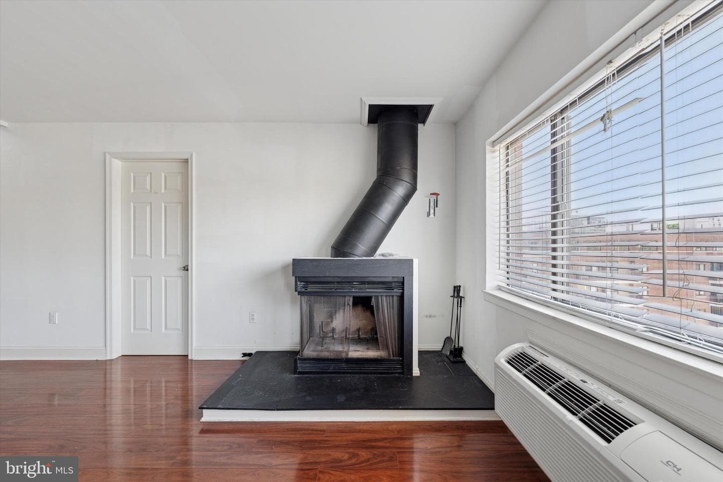 200 Lombard Street #804 photo 7