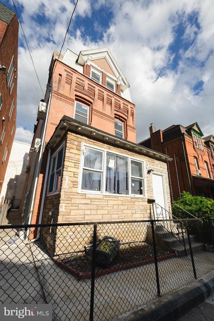 427 N 33rd Street, Philadelphia