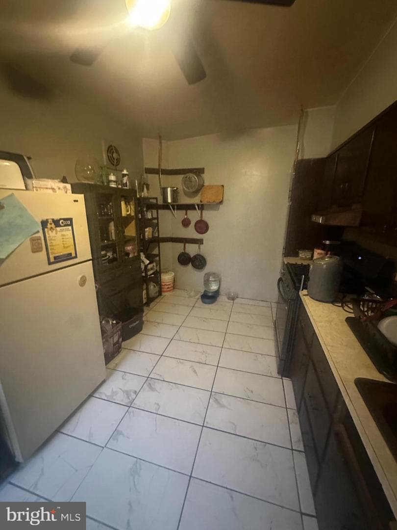 2701 E Birch Street photo 4