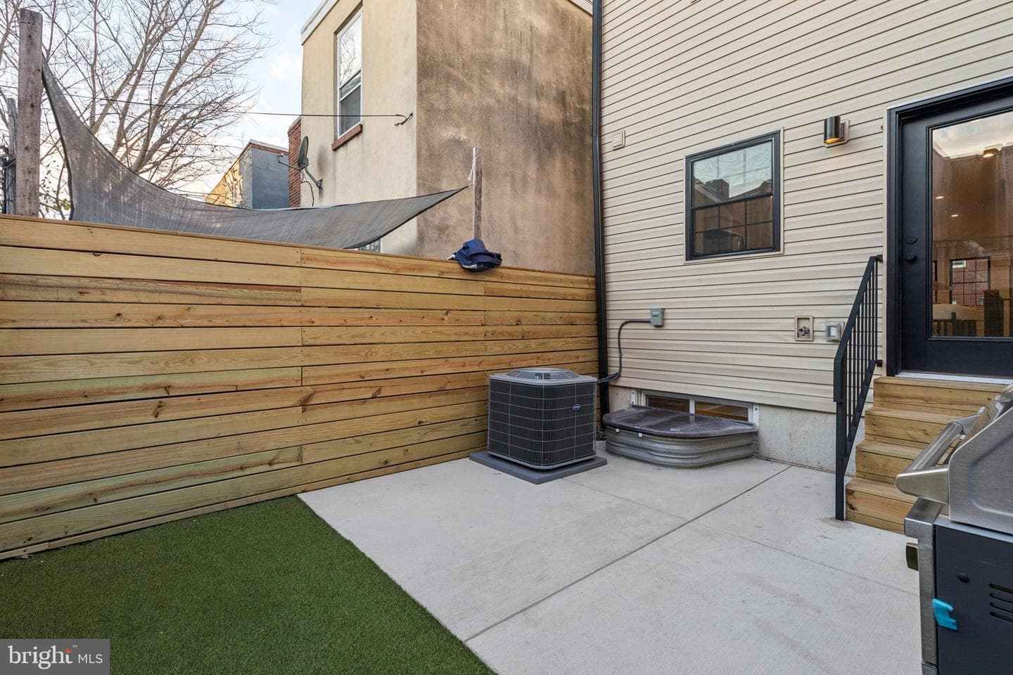 2016 Morris Street photo 46