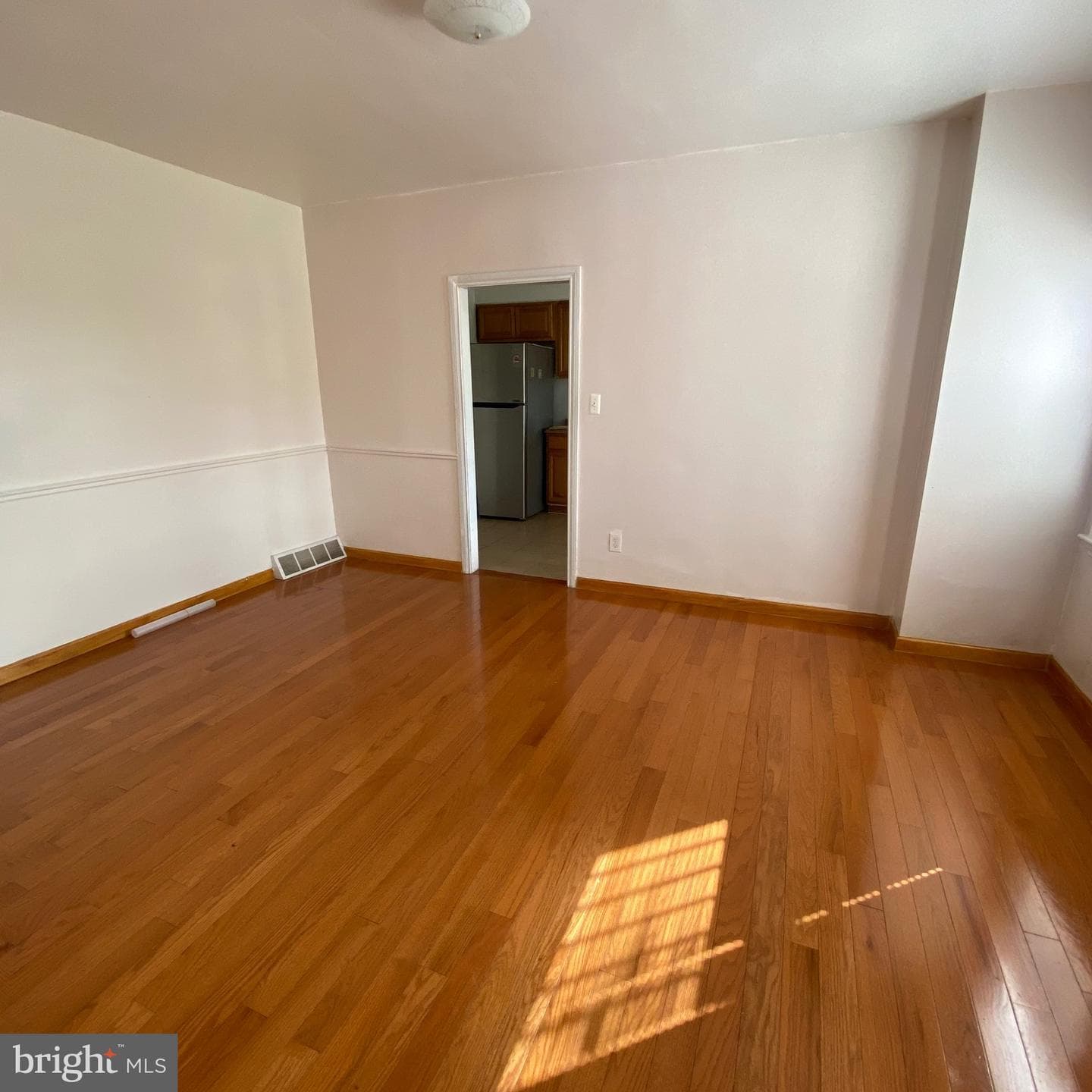 5233 Montour Street photo 4