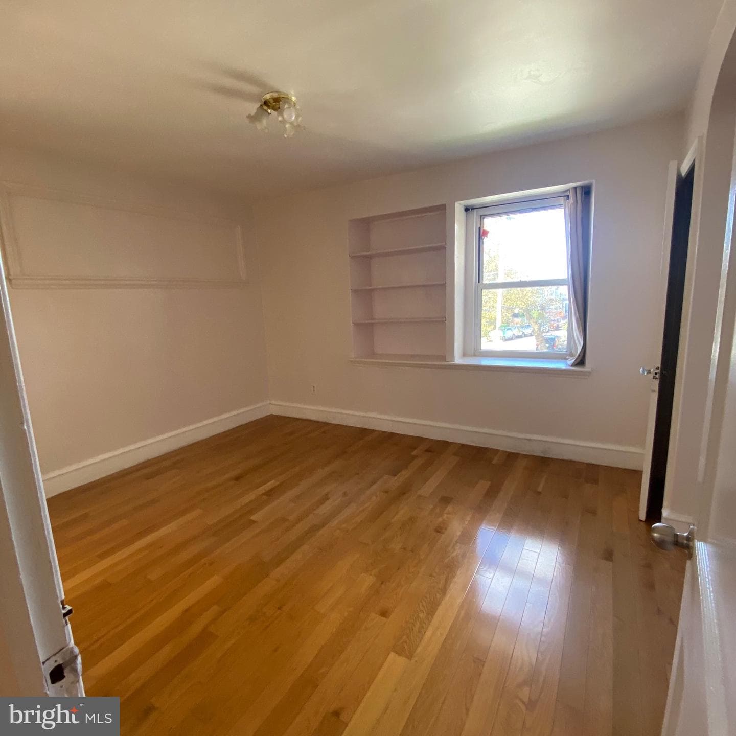 5233 Montour Street photo 8