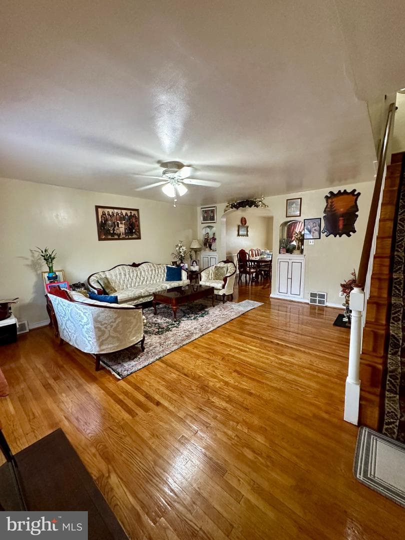 6305 Elmhurst Street photo 2