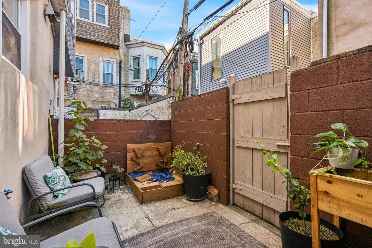 1836 S Hicks Street photo 22