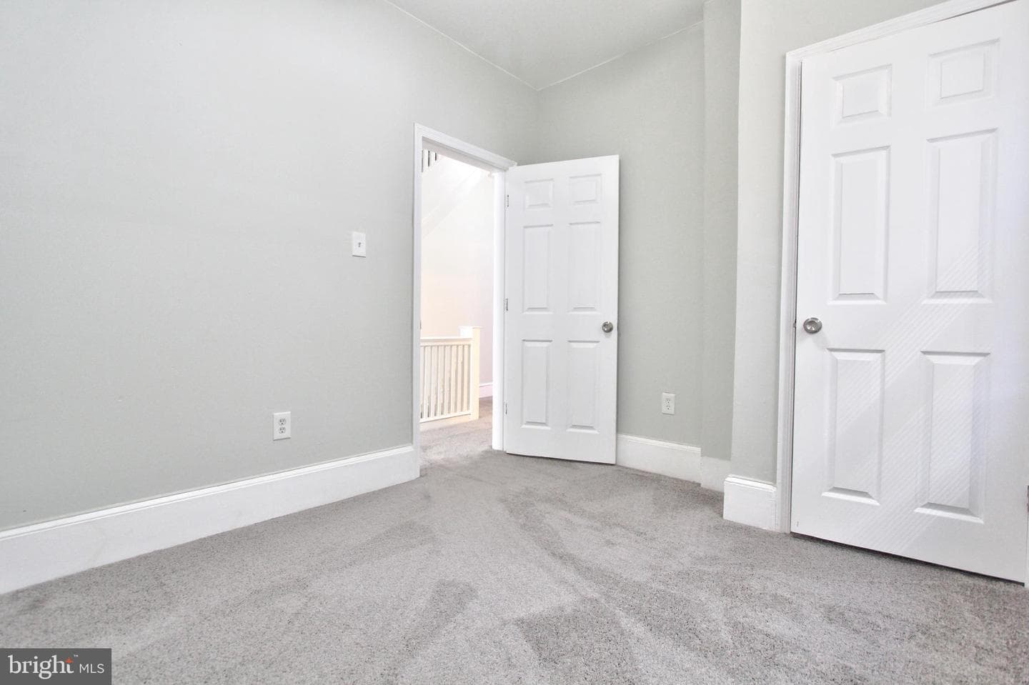 47 W Pomona Street photo 13