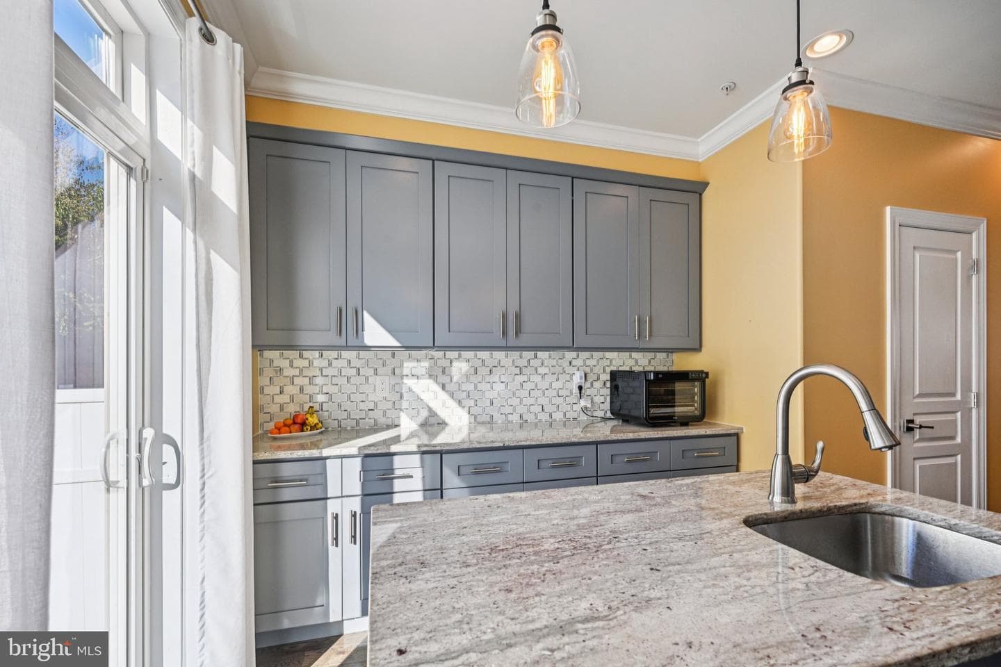 1728 N Lambert Street photo 12