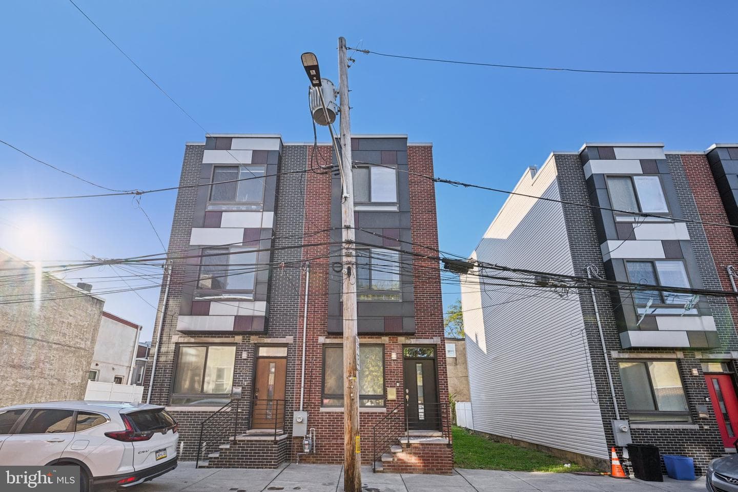 1728 N Lambert Street photo 2