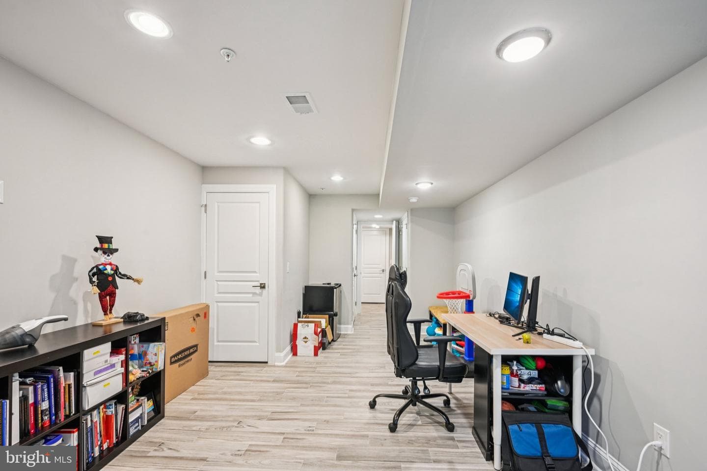 1728 N Lambert Street photo 29