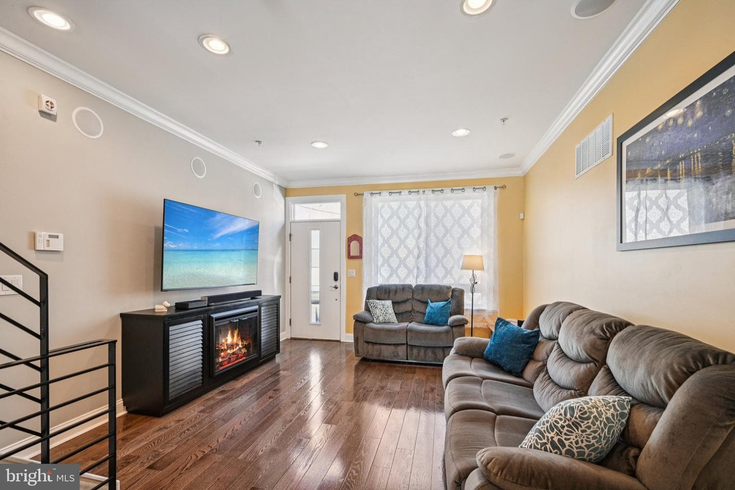 1728 N Lambert Street photo 5