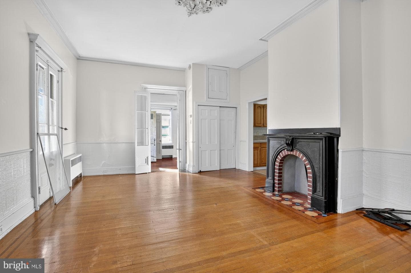 350 Green Lane photo 30