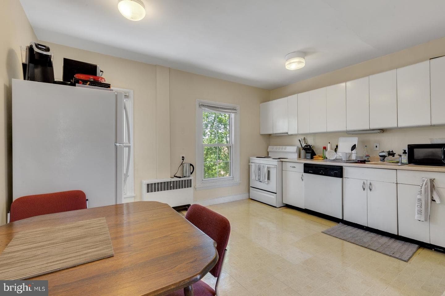 350 Green Lane photo 41