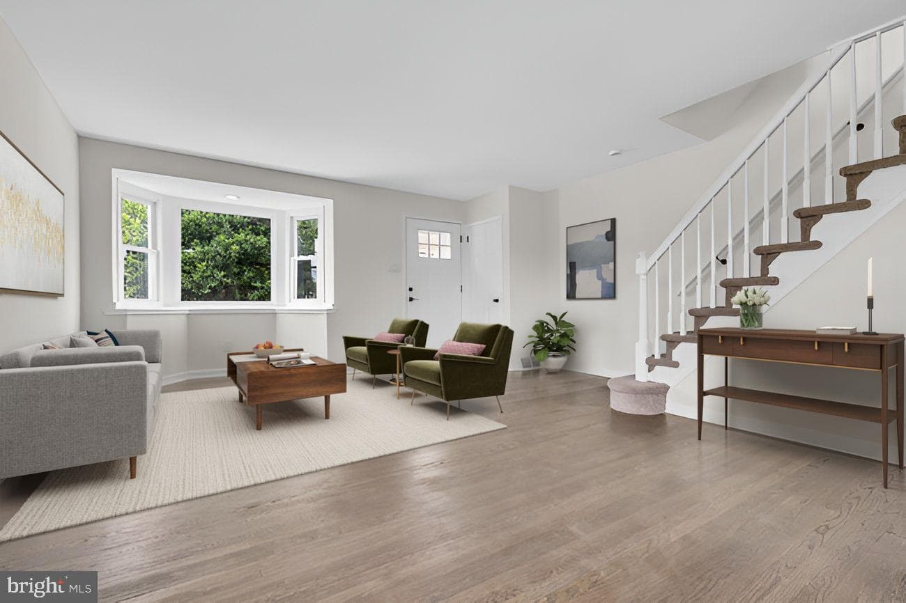 1300 E Sharpnack Street photo 2