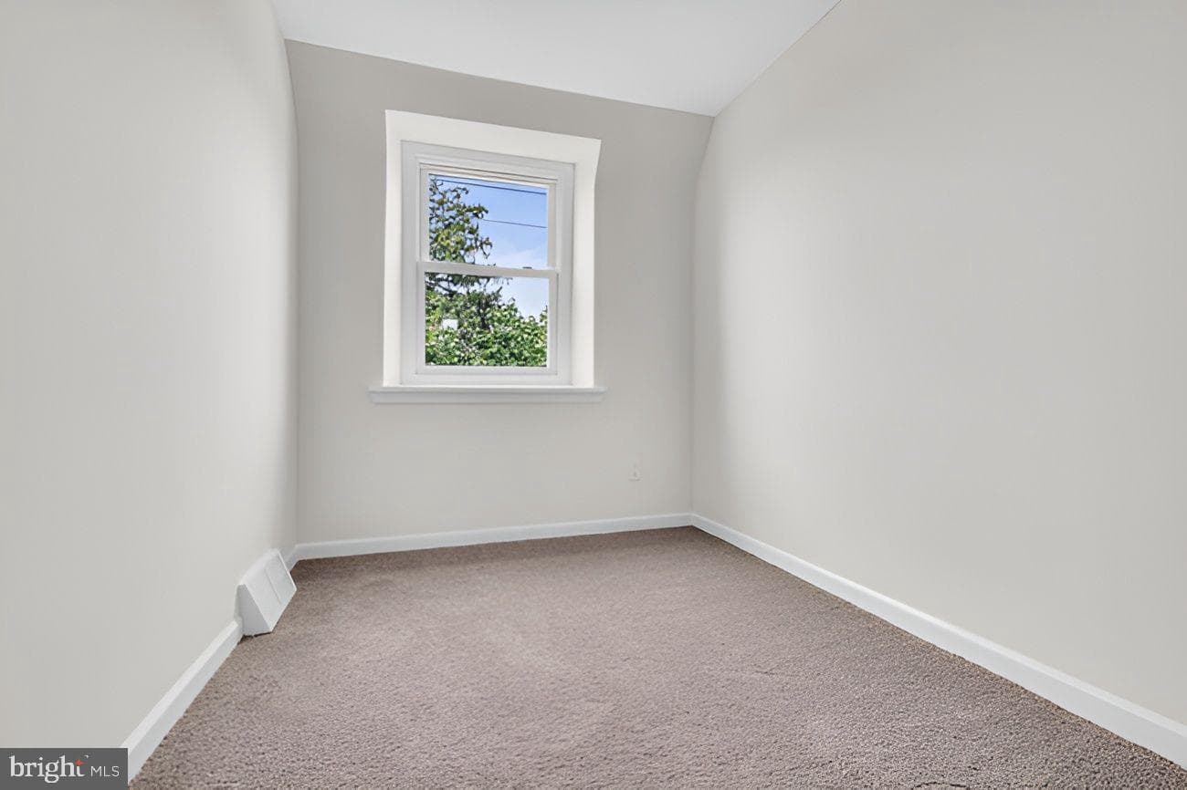 1300 E Sharpnack Street photo 21