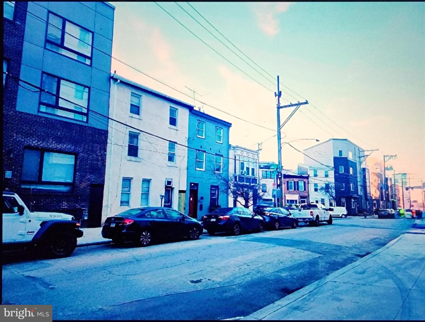 1121 N Hancock Street photo 4