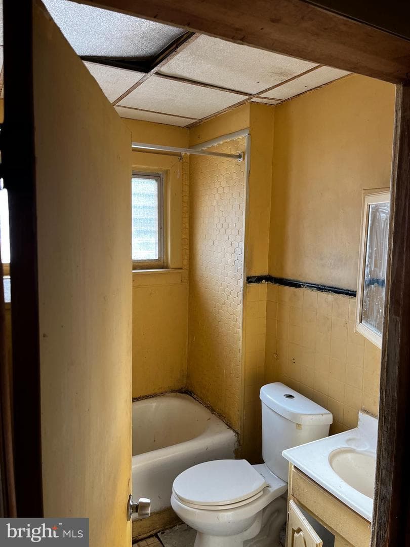 4952 Charles Street photo 10