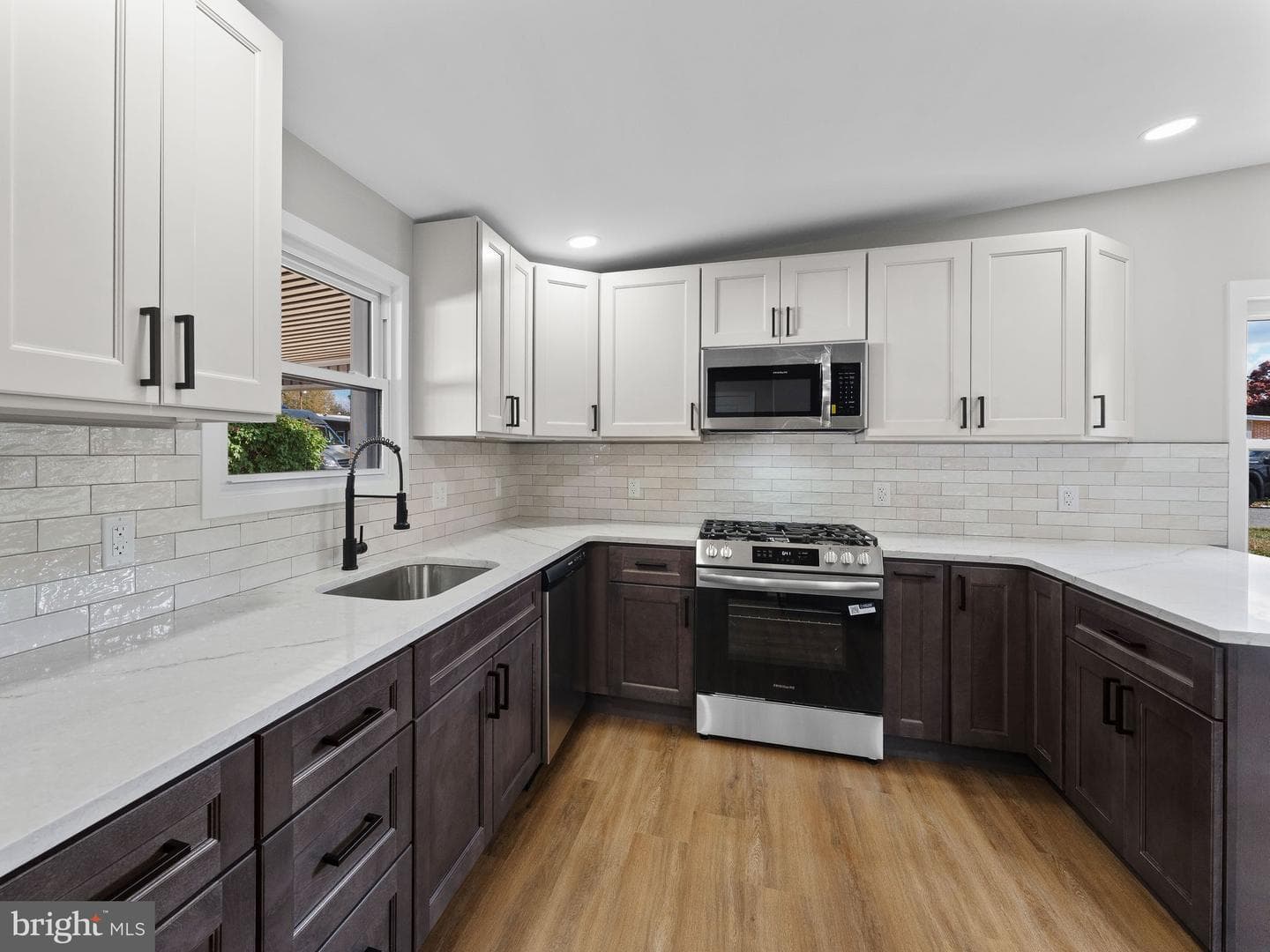 9314 Trout Road photo 2