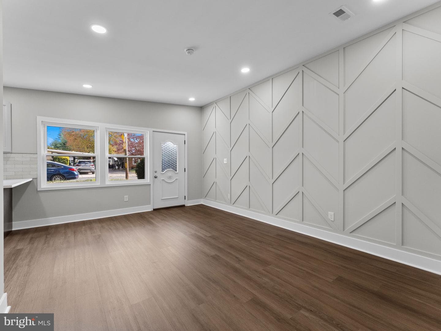 9314 Trout Road photo 5