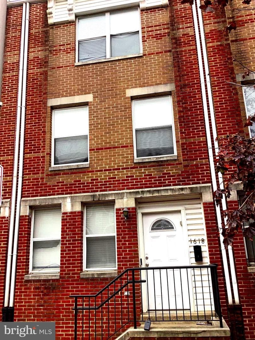 1618 W Diamond Street, Philadelphia