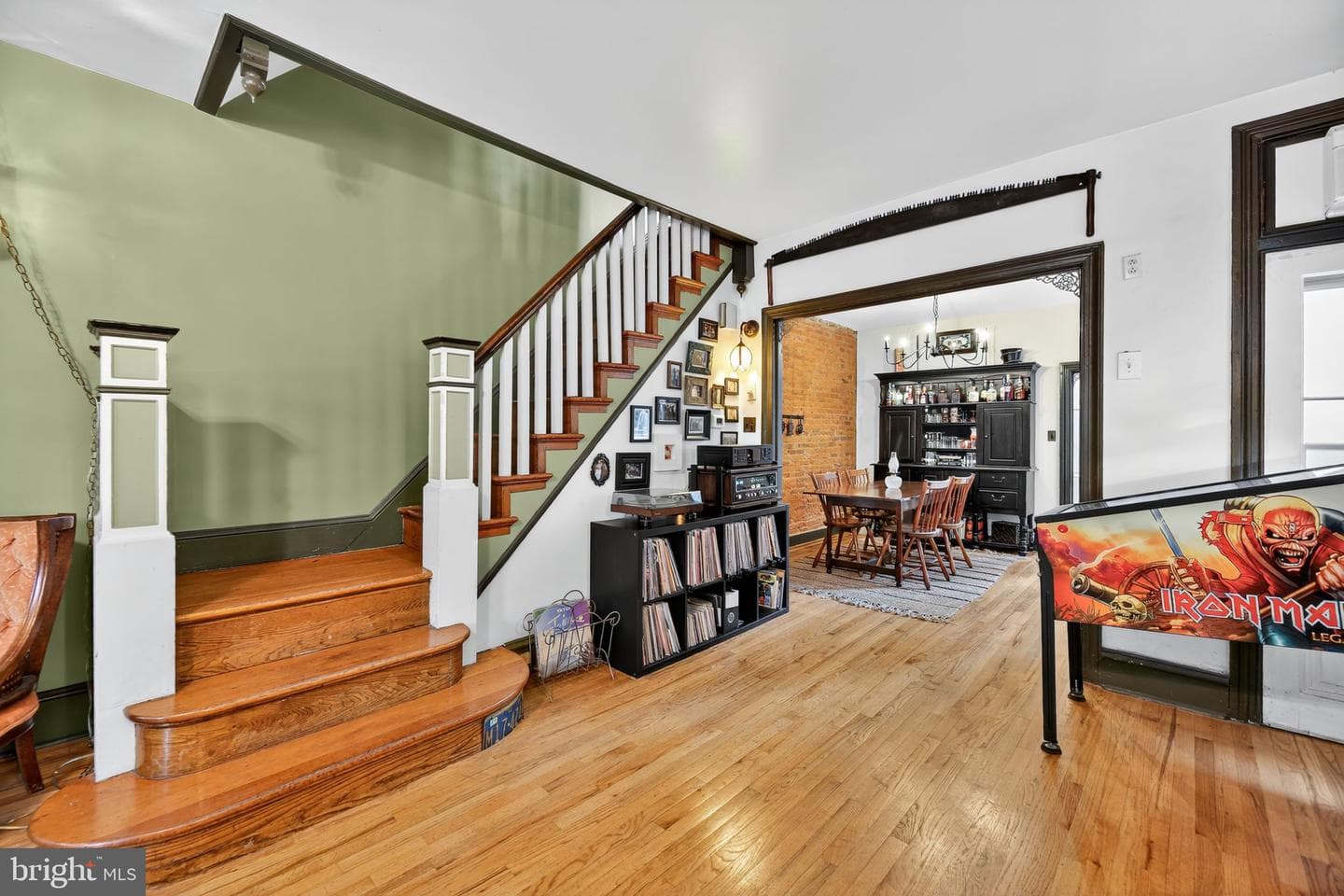 1933 E Dauphin Street photo 2