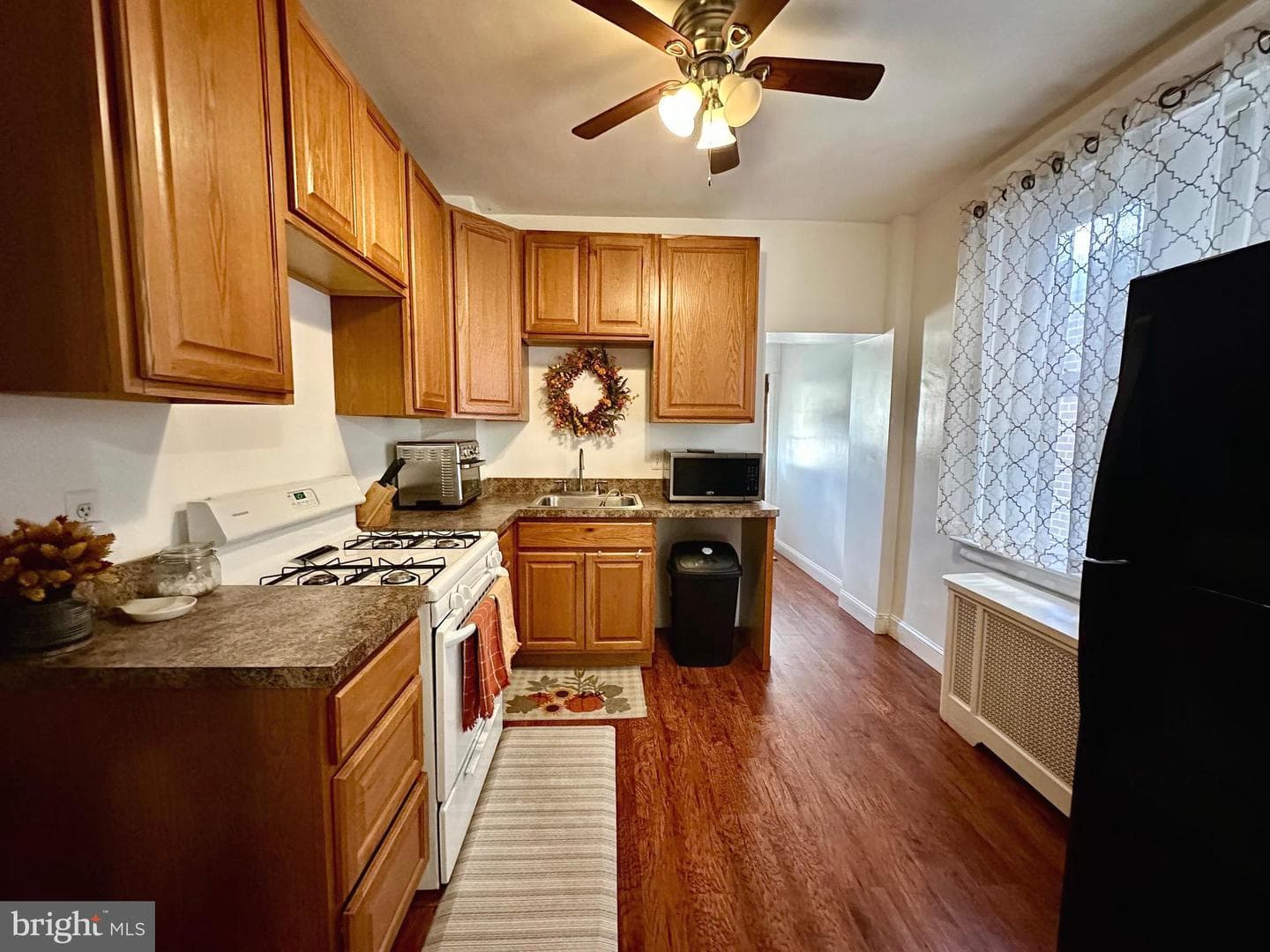 3622 Edgemont Street photo 9