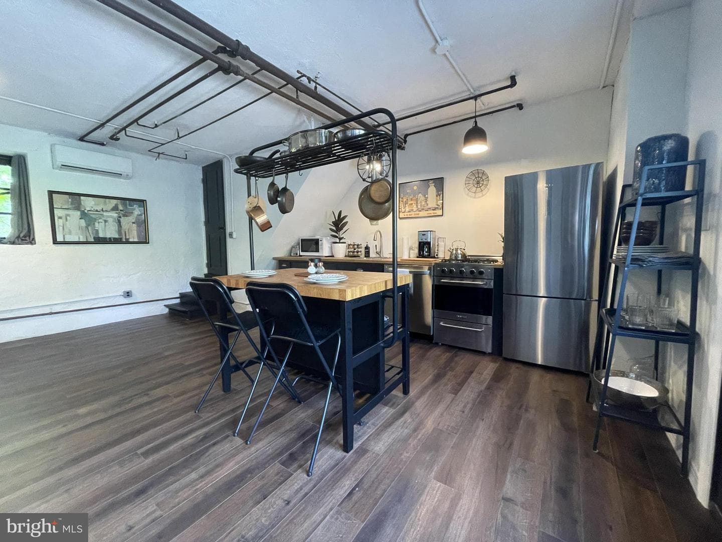 1012 W Cliveden Street photo 50