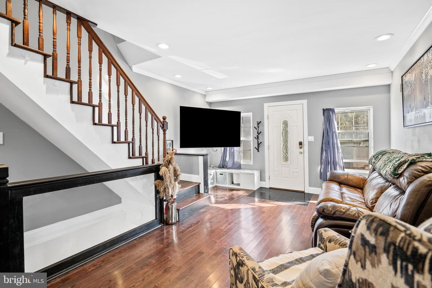2402 S Lee Street photo 5