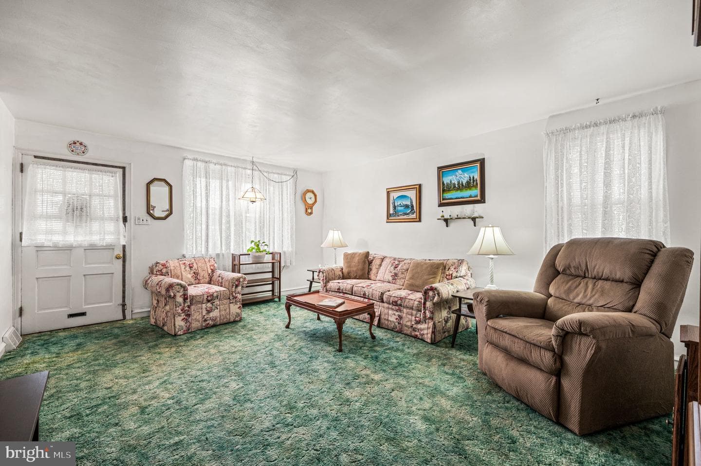1805 Faunce Street photo 2