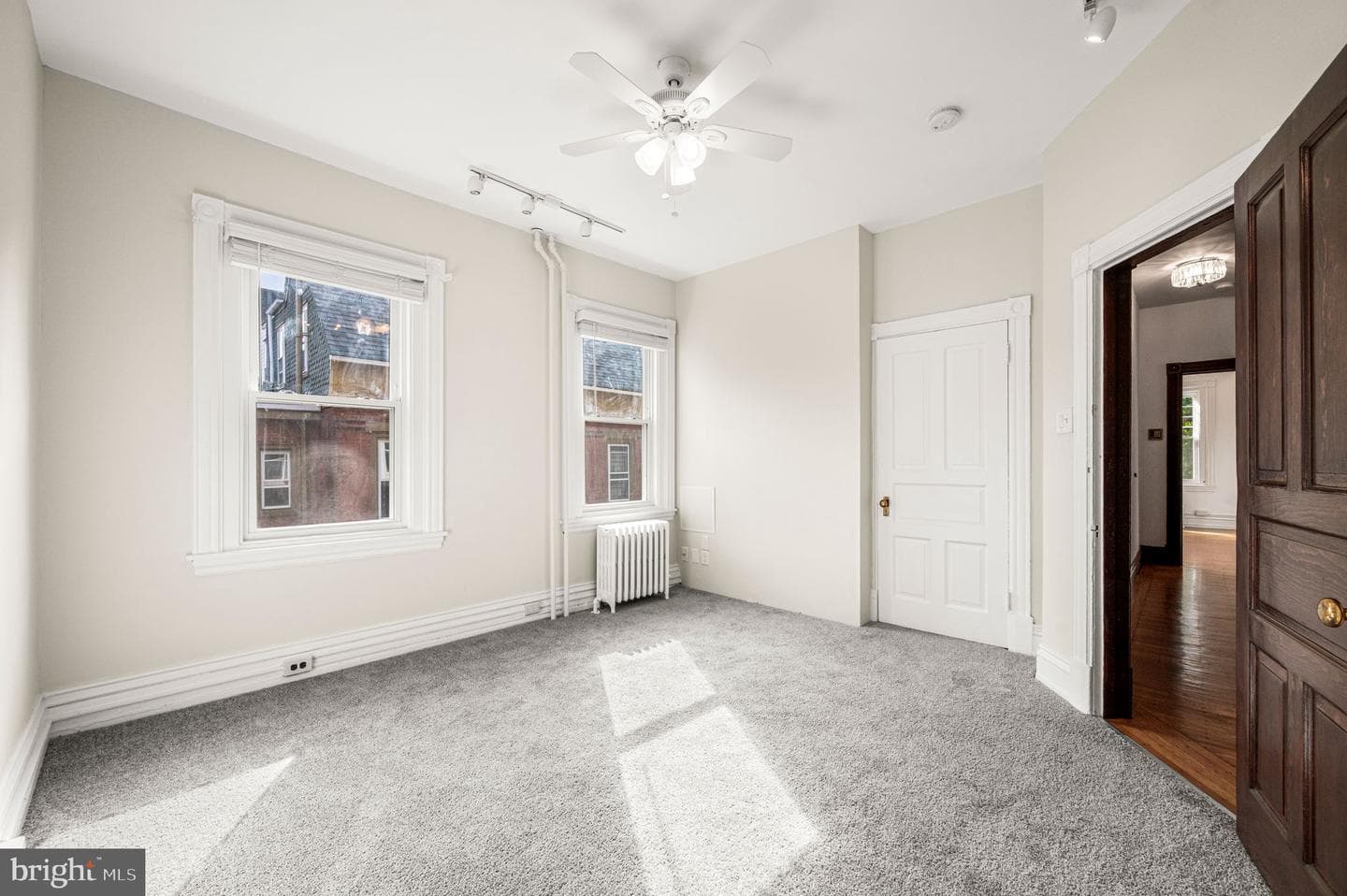 5113 Pulaski Avenue photo 23