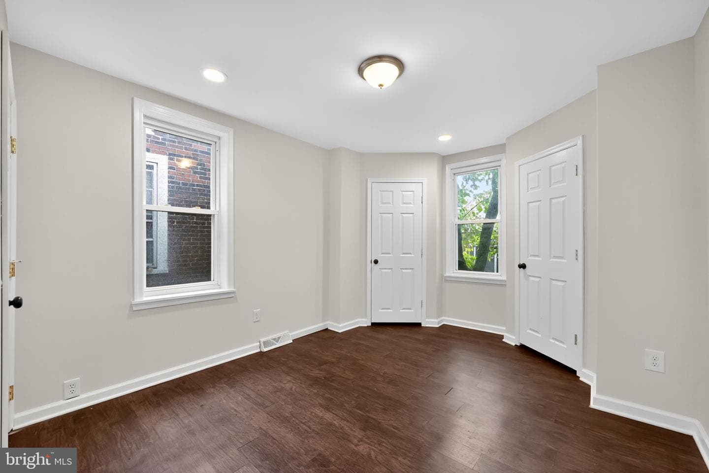 518 N Holly Street photo 20