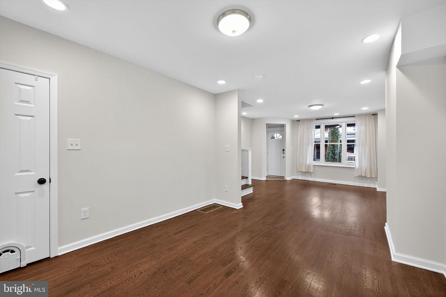 518 N Holly Street photo 7
