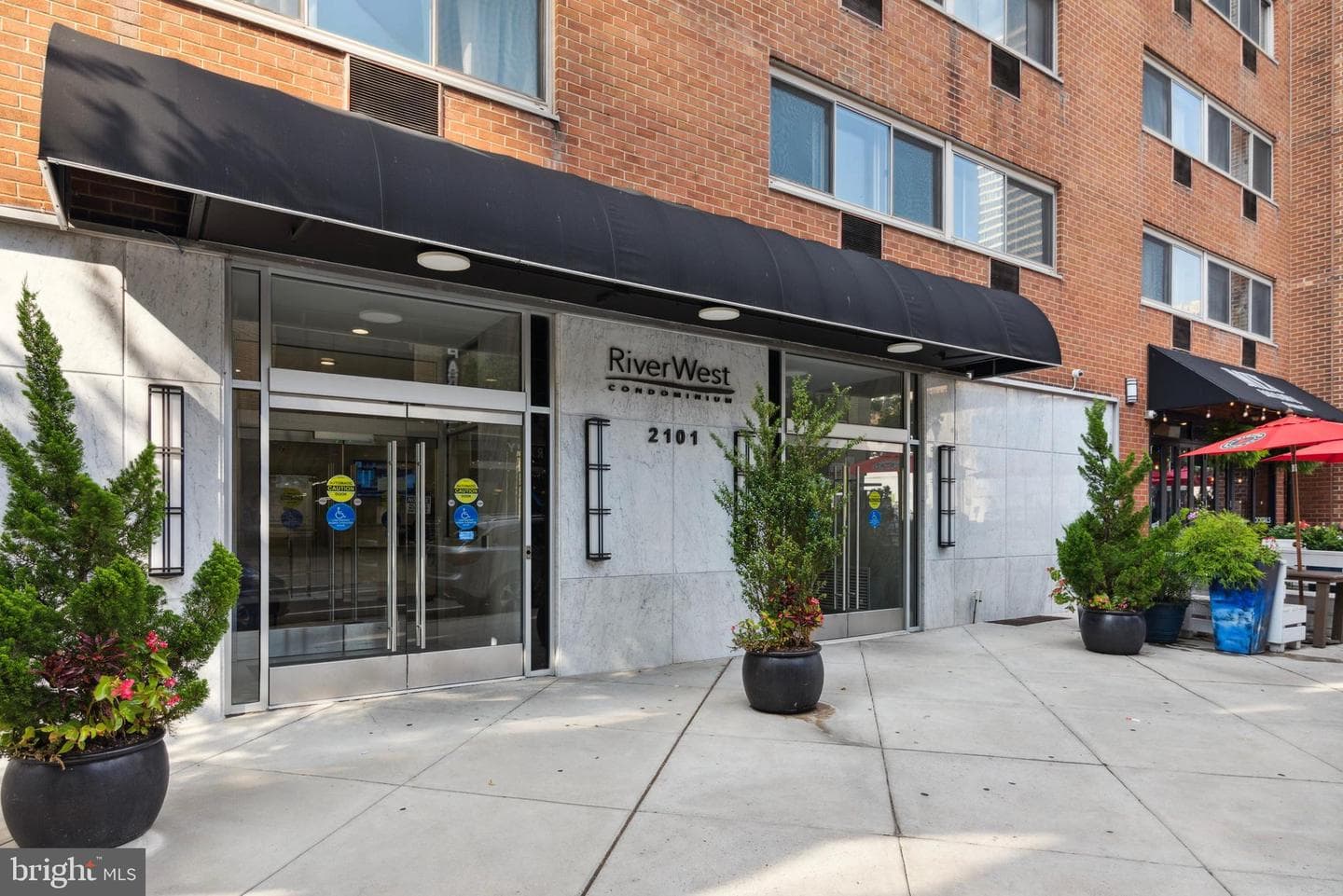 2101 Chestnut Street #502