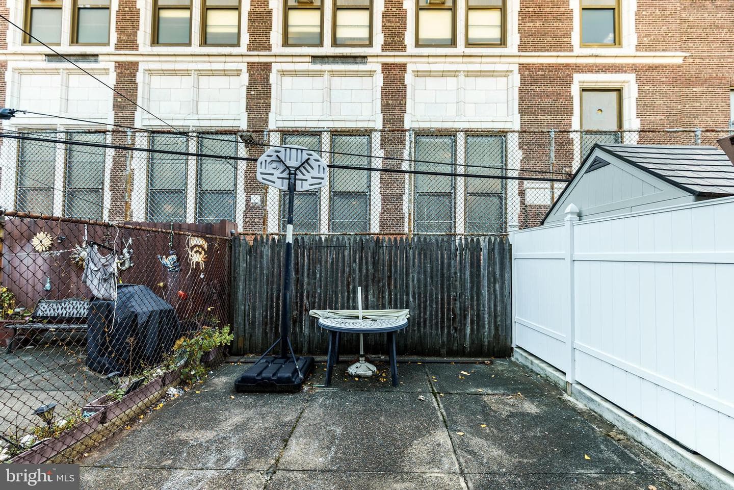 1911 S Galloway Street photo 8