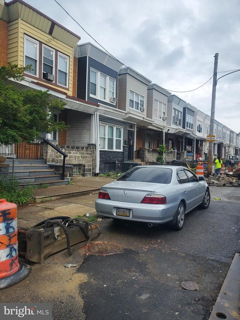 2084 Kingston Street photo 3