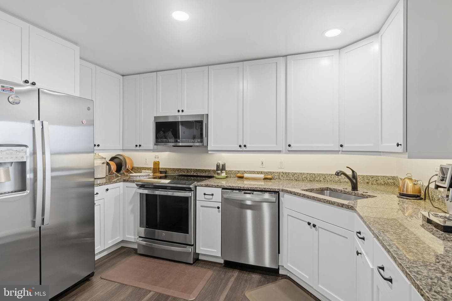 717 S Columbus Boulevard #707 photo 22
